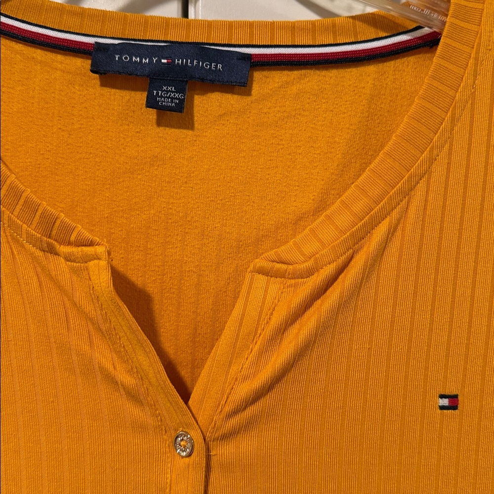 EUC TOMMY HILFIGER Sportswear XXL Henley Ribbed Top V-Neck 3-Button 3/4 Sleeve - Picture 3 of 10